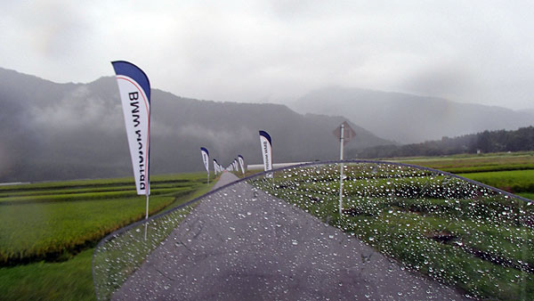 イベント会場へ